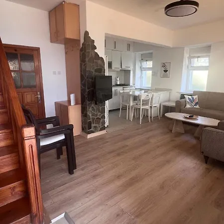 Seafront In Canakkale, Tatil Evi Küçükkuyu